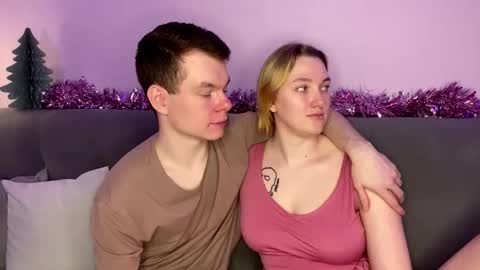 Julie and Thomas online show from 12.05.25