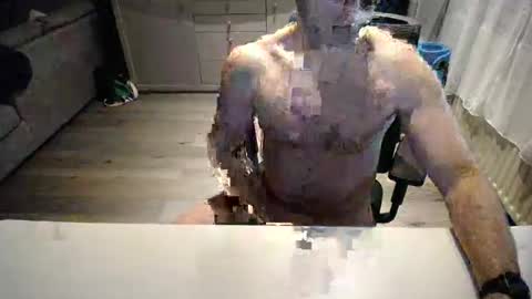 Snapshot of julienneedyou chatting on 01.12.26 julienneedyou online show from 01.12.26