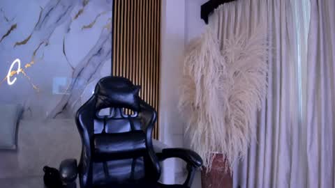 Snapshot of juliensaint_ chatting on 07.12.26 Julien online show from 07.12.26