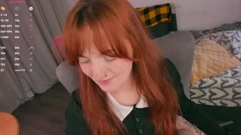 Snapshot of juliet_schoolgirl chatting on 04.23.26 Juliet online show from 04.23.26