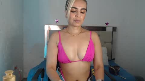 julieta__fox_ online show from 02.26.25