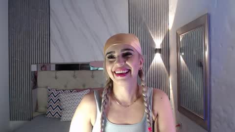 julieta__fox_ online show from 02.04.26