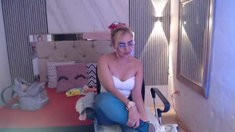 julieta__fox_ online show from 03.09.26