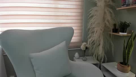 Snapshot of julieta_evans_1 chatting on 01.15.26 Julieta online show from 01.15.26