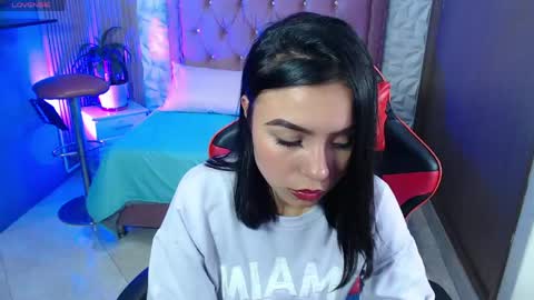 Snapshot of julieta_fn chatting on 04.29.26 julieta_fn online show from 04.29.26