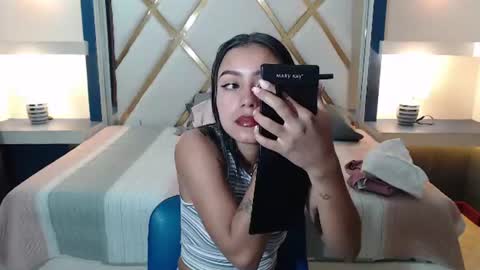 Snapshot of julieta_fn chatting on 06.27.26 julieta_fn online show from 06.27.26