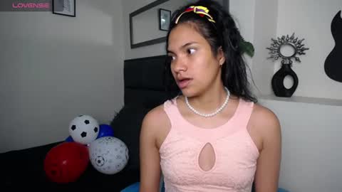 Snapshot of julieta_parker7 chatting on 06.19.26 Julieta online show from 06.19.26