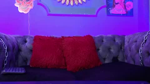  Julieta  online show from 02.18.25