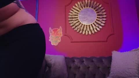  Julieta  online show from 11.22.25