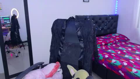 Julieta online show from 12.03.25