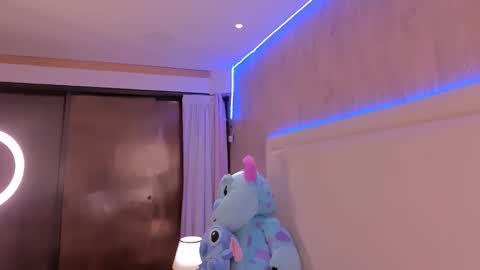 Julieta Vargas online show from 10.17.25