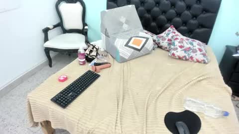 julieth_allen online show from 10.16.25