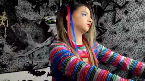 Snapshot of julietta__jackson chatting on 10.31.25 Julietta Jackson online show from 10.31.25