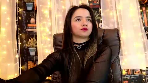 Snapshot of julietta__jackson chatting on 06.17.26 Julietta Jackson online show from 06.17.26