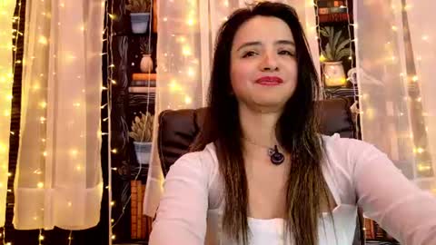 Snapshot of julietta__jackson chatting on 07.23.26 Julietta Jackson online show from 07.23.26