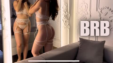 Julie online show from 03.01.25