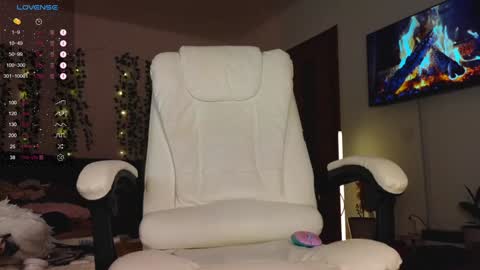 Snapshot of juliette_sunshine chatting on 12.22.24 juliette_sunshine online show from 12.22.24