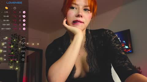 Snapshot of juliette_sunshine chatting on 02.01.25 juliette_sunshine online show from 02.01.25