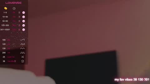 Snapshot of juliette_sunshine chatting on 09.17.25 juliette_sunshine online show from 09.17.25