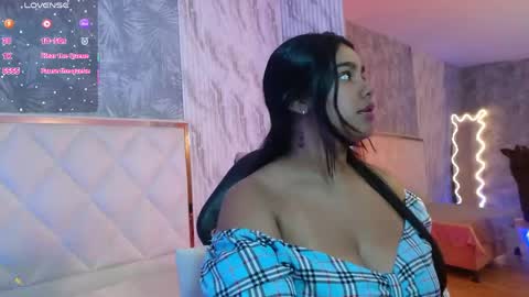 Snapshot of juliieta_tay chatting on 06.06.26 juliieta_tay online show from 06.06.26