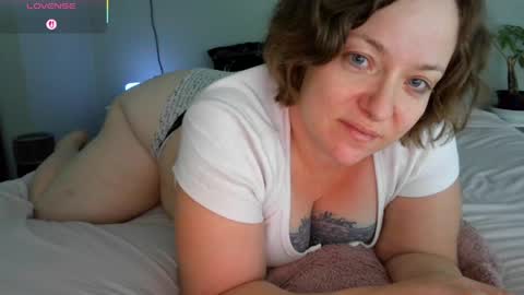Juli Monroe online show from 05.07.26