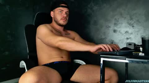 JULiUS   online show from 02.18.26