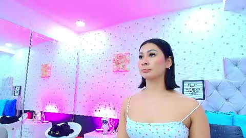 Snapshot of jullietareyes chatting on 06.15.26 Julieta Reyes online show from 06.15.26