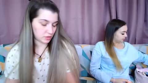 Snapshot of jullymood chatting on 04.04.26 DoubleCherry online show from 04.04.26