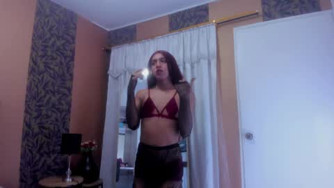 Snapshot of july_quinzel chatting on 04.27.26 july_quinzel online show from 04.27.26