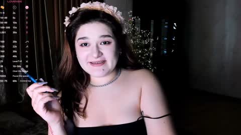 Snapshot of july_slowdive chatting on 01.11.25 Julie online show from 01.11.25