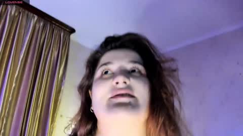 Snapshot of july_slowdive chatting on 01.13.25 Julie online show from 01.13.25