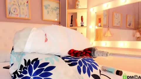  Juliana  online show from 10.16.25