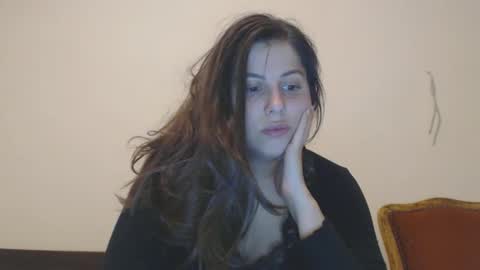 julyilovee online show from 09.25.25