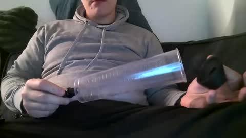 Snapshot of julzzy21 chatting on 11.23.25 julzzy21 online show from 11.23.25