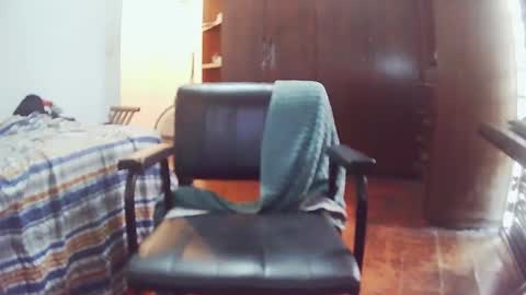 Mia online show from 02.12.25