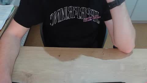 Snapshot of junk2711 chatting on 11.17.25 junk2711 online show from 11.17.25