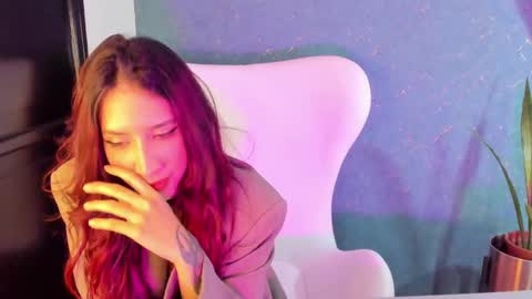 Snapshot of junosomnum chatting on 02.05.25 junosomnum online show from 02.05.25