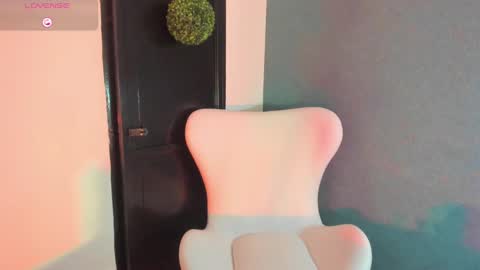 Snapshot of junosomnum chatting on 02.16.25 junosomnum online show from 02.16.25