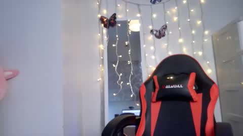 junovaughn online show from 10.16.25