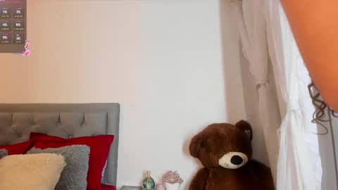Snapshot of juphiteer chatting on 03.11.25 viviana sasha online show from 03.11.25