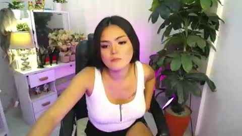 MY IG aleahgomez17 online show from 11.23.25