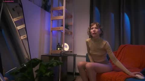 Caroline but call me Carrie online show from 12.05.25