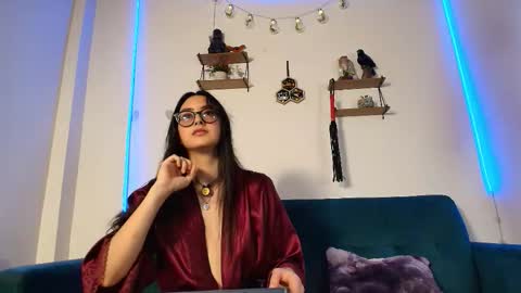  Isa y Luci  online show from 11.09.25