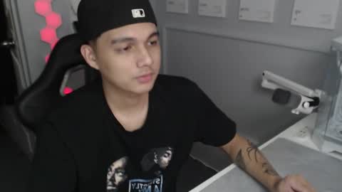 Snapshot of justagamerxxx chatting on 12.13.25 Rhys online show from 12.13.25