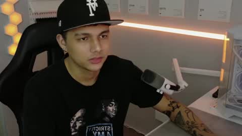 Snapshot of justagamerxxx chatting on 07.08.26 Rhys online show from 07.08.26