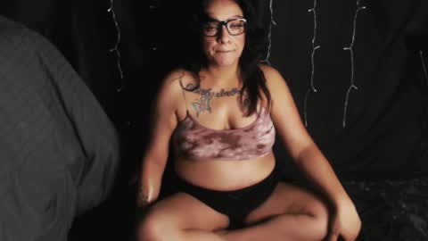 Snapshot of justagirlof chatting on 03.26.26 Layla online show from 03.26.26