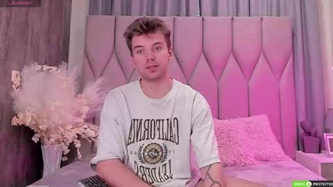 Arthur online show from 09.22.25