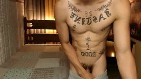 justine_hunk online show from 12.04.24