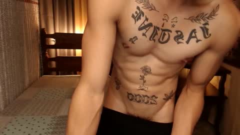 justine_hunk online show from 12.21.24