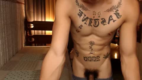 justine_hunk online show from 01.12.25
